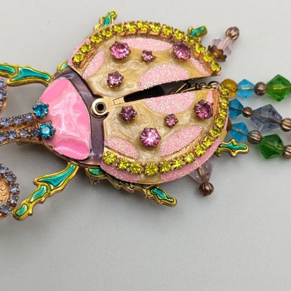 Lunch at the Ritz 2GO Crystal Studded Ladybug Brooch Pendant - Picture 5 of 7